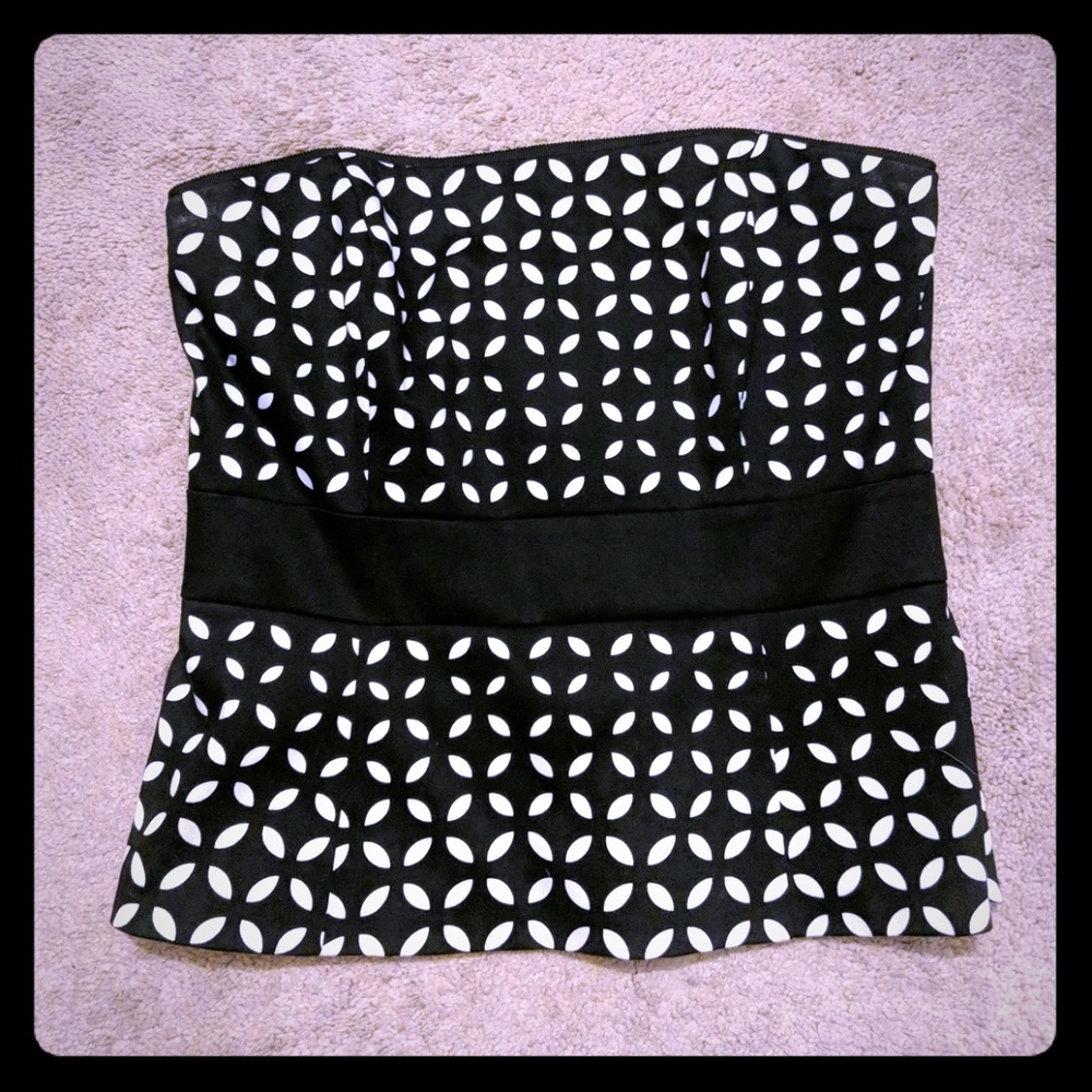 White House Black Market bustier top EUC